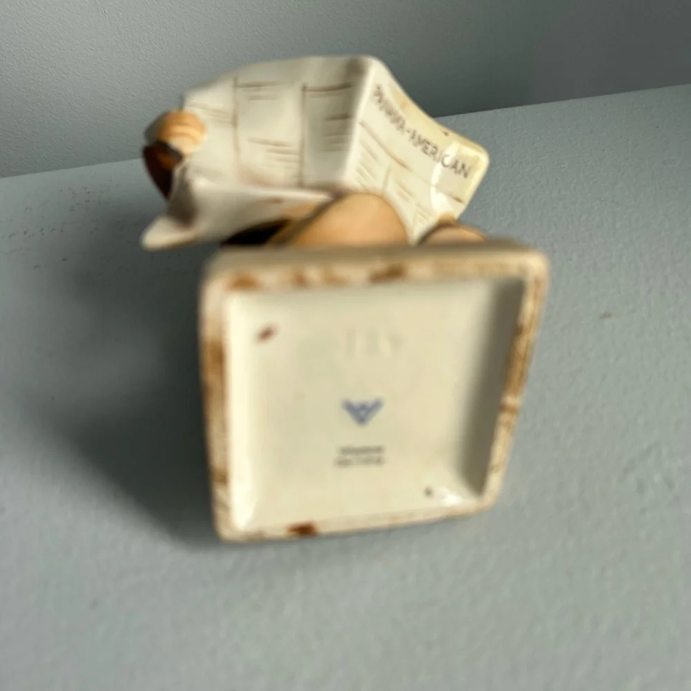 Vintage Hummel Figurine - Picture 5 of 6